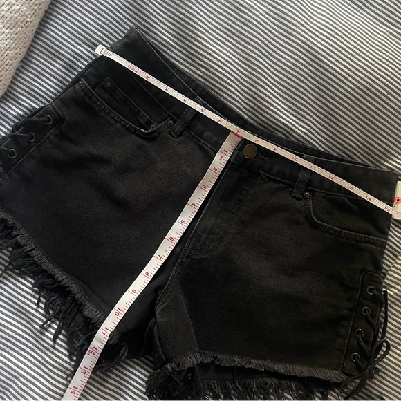 Billabong Tide Out Denim Short Raw Edge Hem and Side Lace Up Detail Black NWT - Picture 11 of 12